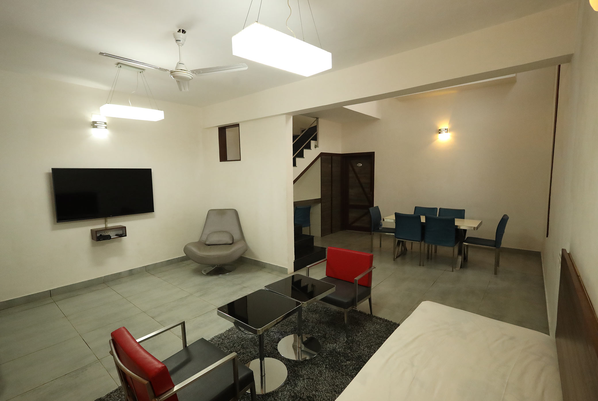 hummingbird-resorts-mount-abu-Cottage-room-3