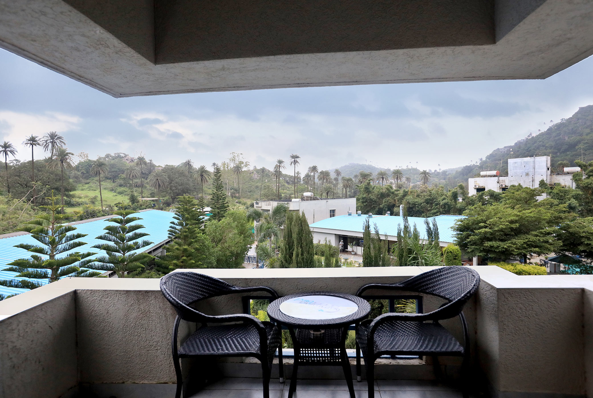 hummingbird-resorts-mount-abu-premium-room-8